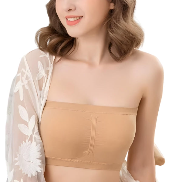 Modelo usando o sutiã com roupa justa, sem marcas visíveis sob o tecido