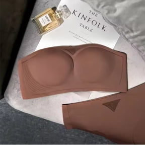 Acabamento invisível que não aparece sob vestidos ou blusas justas
