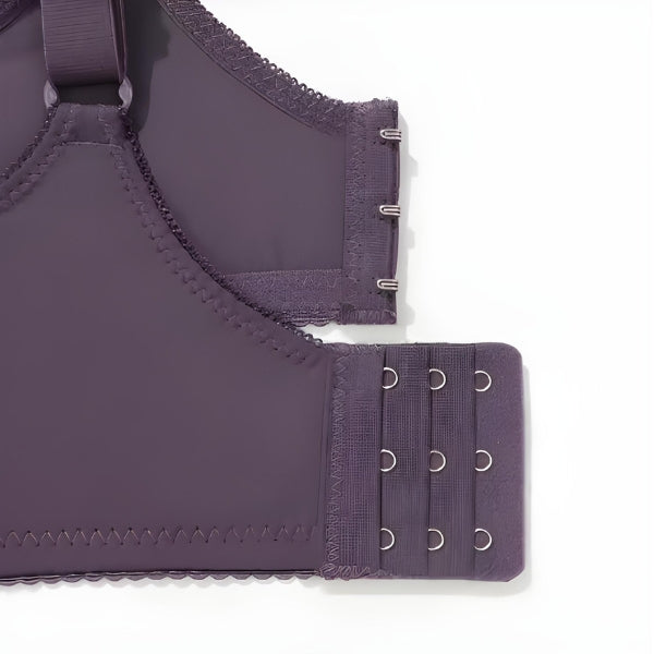 Tecido leve e respirável garantindo frescor durante todo o dia